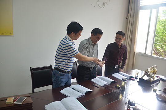 湘隆小区28-32号还建楼项目举行签字仪式(图2)