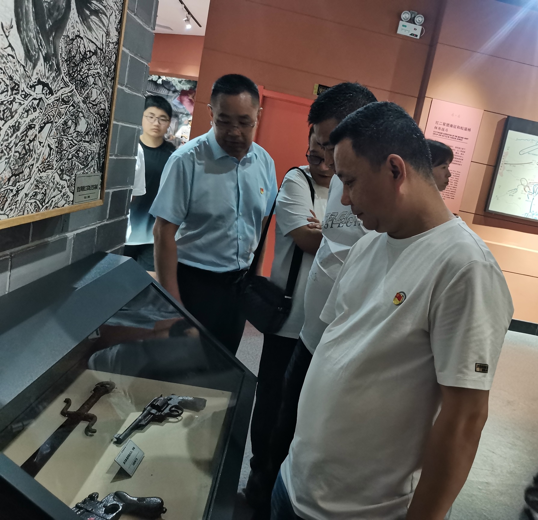 中共湖北汇鑫建设集团委员会庆祝建党104周年 红色教育活动(图6)